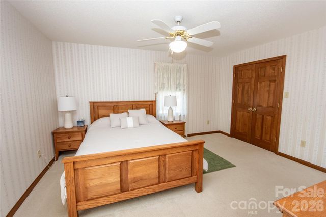 151 Meadow Oaks Drive, Statesville, NC 28625