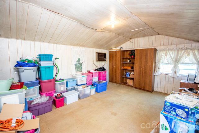 151 Meadow Oaks Drive, Statesville, NC 28625
