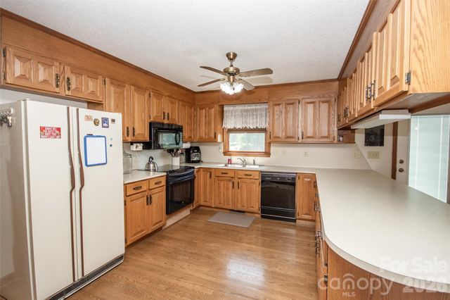 151 Meadow Oaks Drive, Statesville, NC 28625
