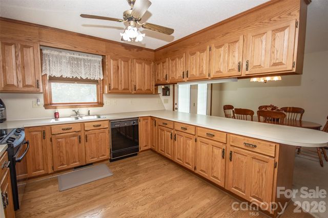 151 Meadow Oaks Drive, Statesville, NC 28625