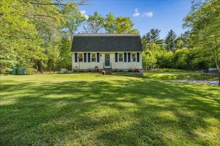 14 Maplewood Drive, Londonderry, NH 03053