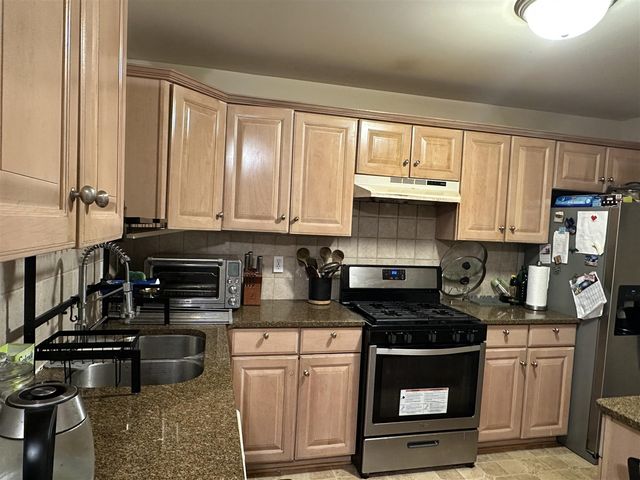 44539 N Heather Lane, Canton, MI 48187