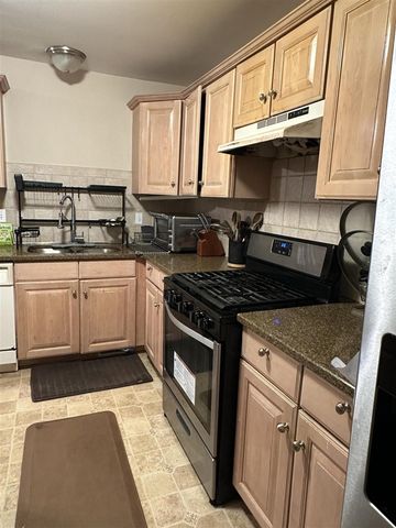 44539 N Heather Lane, Canton, MI 48187