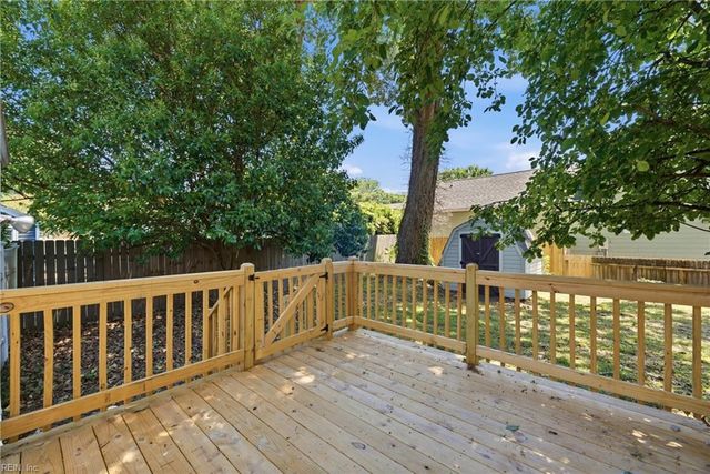 1019 Beach View ST, Norfolk, VA 23503