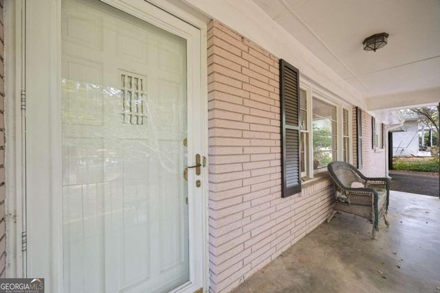 589 Creek View Drive, Lawrenceville, GA 30044