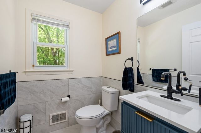 3 Kilmer Dr, Hillsborough Twp., NJ 08844