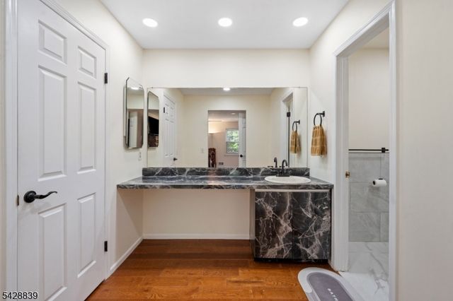 3 Kilmer Dr, Hillsborough Twp., NJ 08844