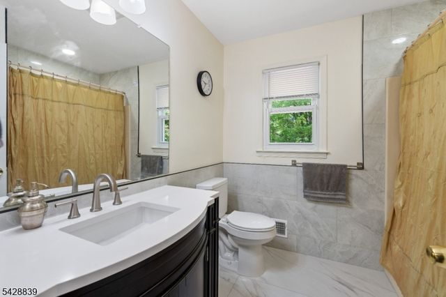 3 Kilmer Dr, Hillsborough Twp., NJ 08844