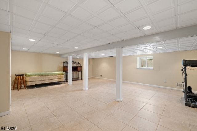 3 Kilmer Dr, Hillsborough Twp., NJ 08844