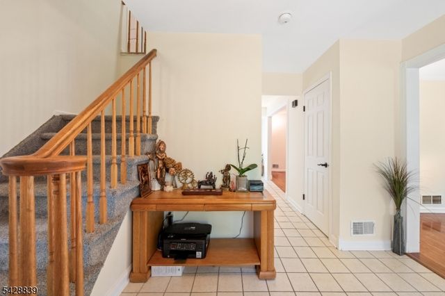 3 Kilmer Dr, Hillsborough Twp., NJ 08844