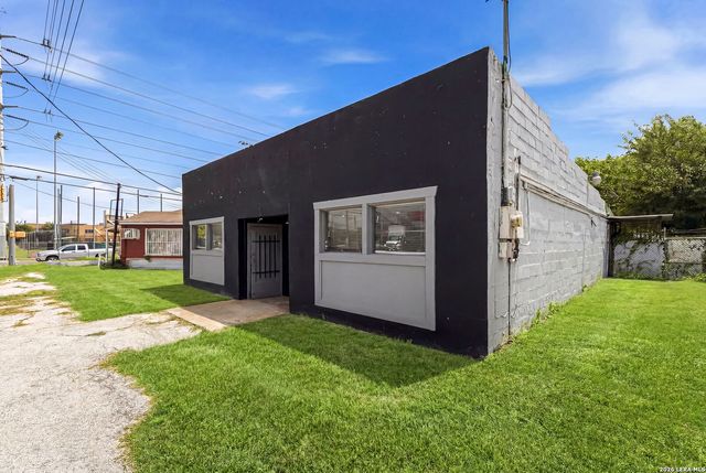 1904 PLEASANTON RD, San Antonio, TX 78221