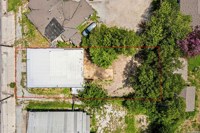 1904 PLEASANTON RD, San Antonio, TX 78221