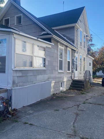 1132 NW Davis Avenue, Grand Rapids, MI 49504