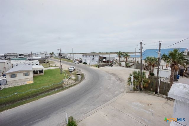 520 S 15th Street, Port O'connor, TX 77982