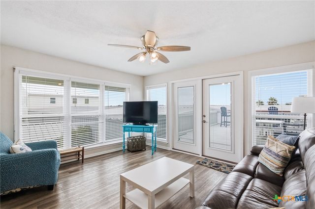 520 S 15th Street, Port O'connor, TX 77982