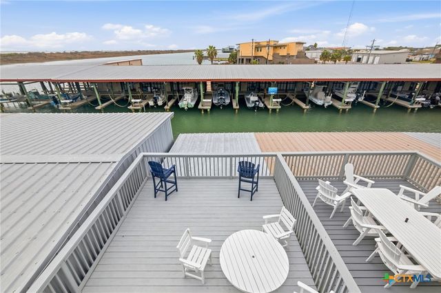 520 S 15th Street, Port O'connor, TX 77982