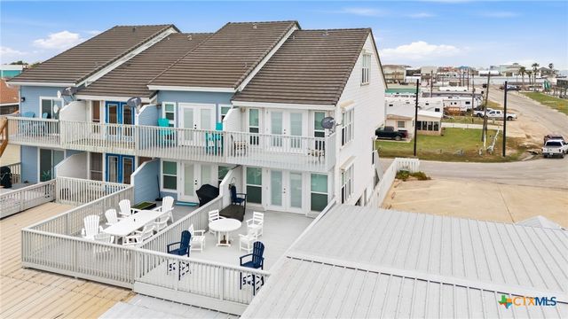 520 S 15th Street, Port O'connor, TX 77982