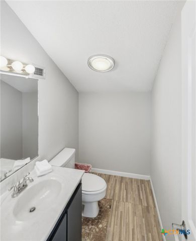 520 S 15th Street, Port O'connor, TX 77982