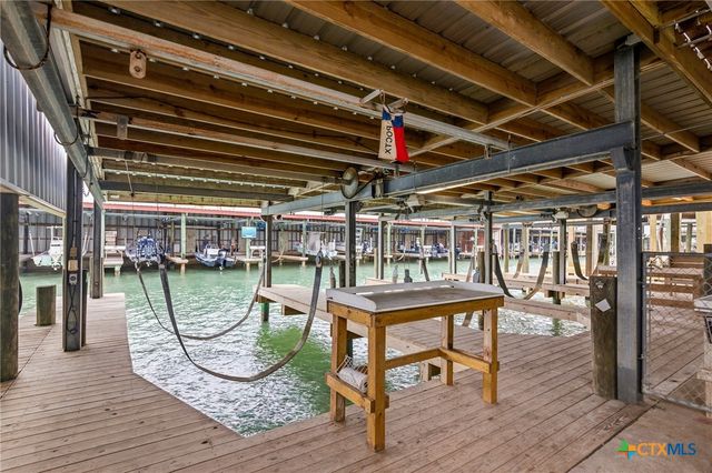 520 S 15th Street, Port O'connor, TX 77982