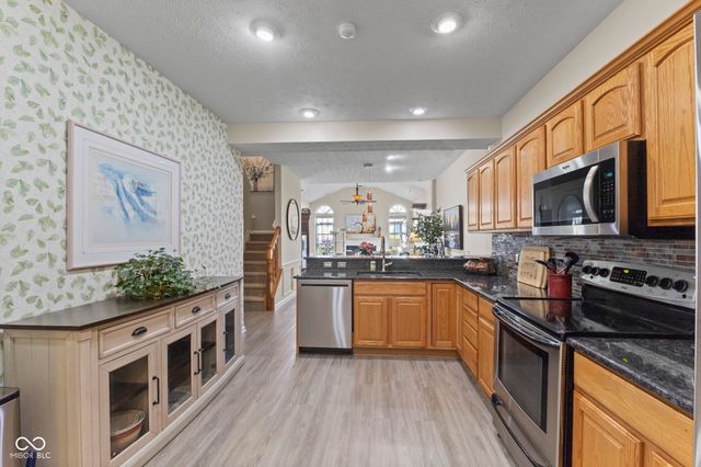 5807 Cool Hollow Way, Indianapolis, IN 46237