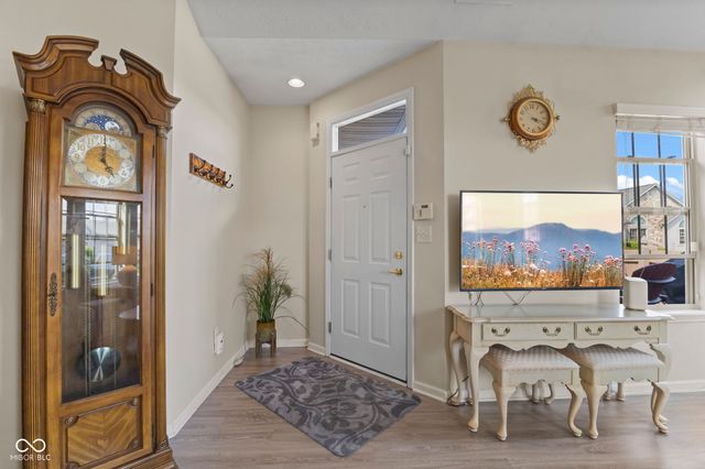 5807 Cool Hollow Way, Indianapolis, IN 46237