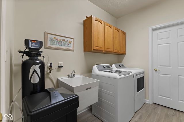5807 Cool Hollow Way, Indianapolis, IN 46237