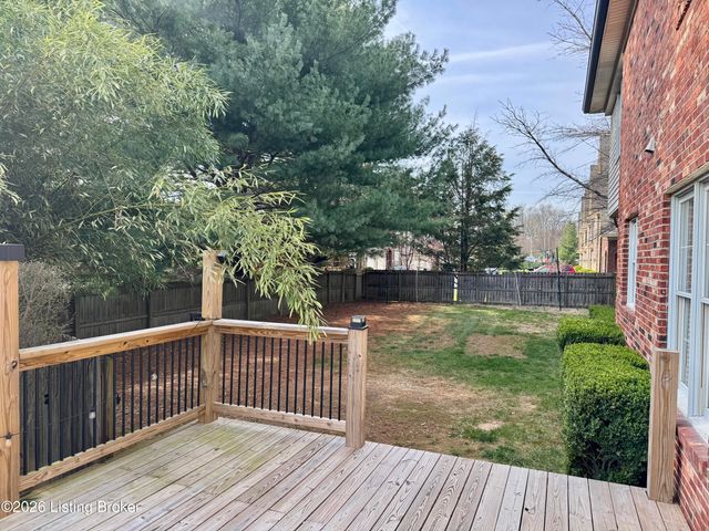 3718 Hunters Ridge Dr, Prospect, KY 40059