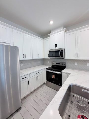 9855 WALKWAY DR, Orlando, FL 32832