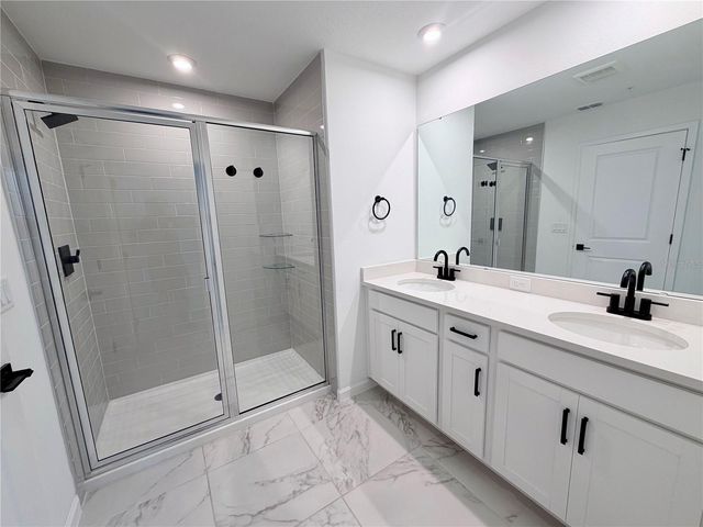 9855 WALKWAY DR, Orlando, FL 32832