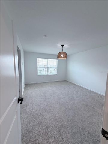 9855 WALKWAY DR, Orlando, FL 32832