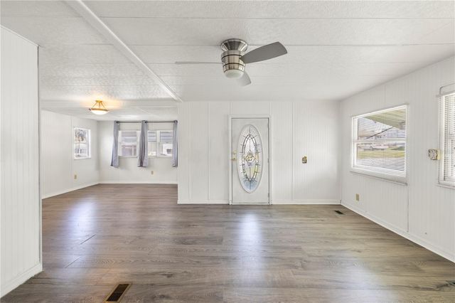 6123 RIDGEWOOD DRIVE, Zephyrhills, FL 33542