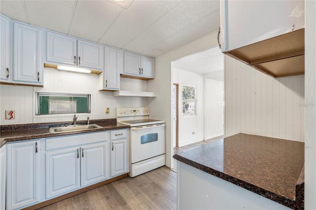 6123 RIDGEWOOD DRIVE, Zephyrhills, FL 33542