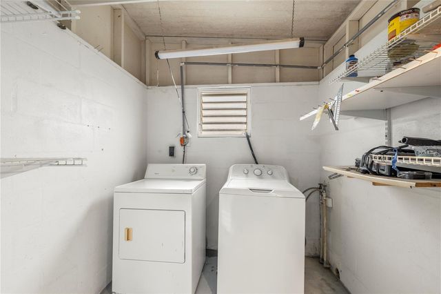 6123 RIDGEWOOD DRIVE, Zephyrhills, FL 33542