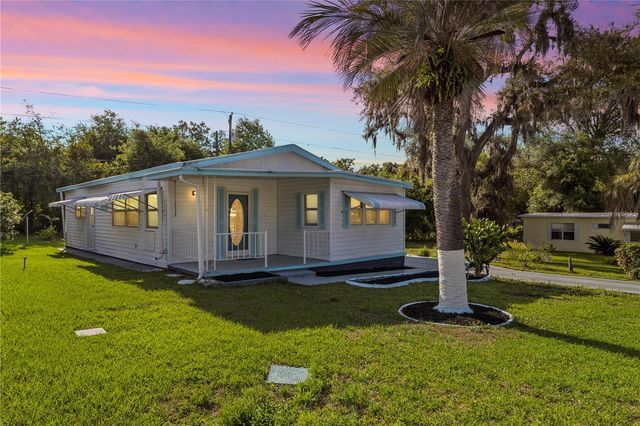 6123 RIDGEWOOD DRIVE, Zephyrhills, FL 33542