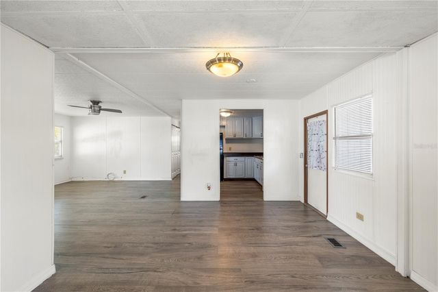 6123 RIDGEWOOD DRIVE, Zephyrhills, FL 33542