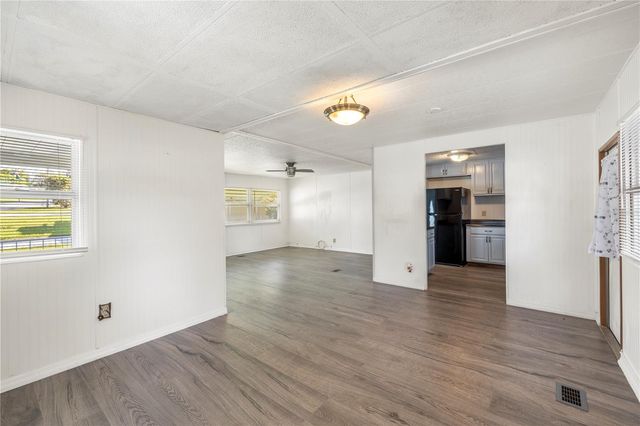 6123 RIDGEWOOD DRIVE, Zephyrhills, FL 33542