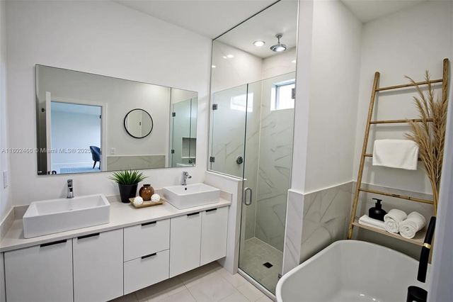 9016 E Justice Cir, La Belle, FL 33935