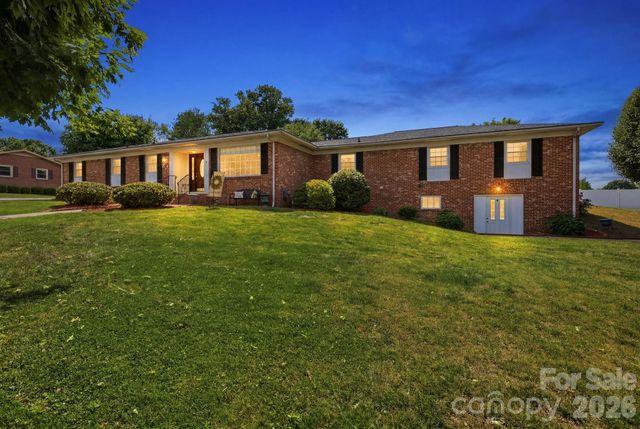 912 Briggs Street NW, Valdese, NC 28690