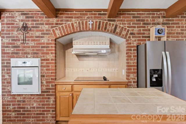 912 Briggs Street NW, Valdese, NC 28690