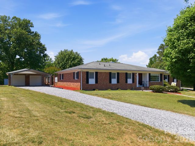 912 Briggs Street NW, Valdese, NC 28690