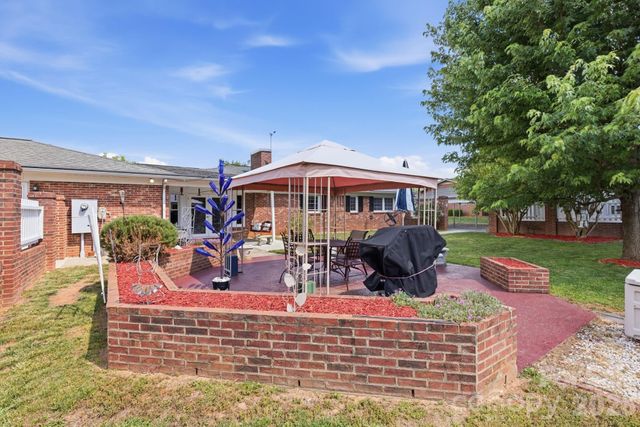 912 Briggs Street NW, Valdese, NC 28690