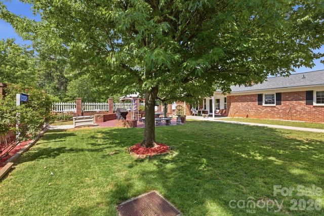 912 Briggs Street NW, Valdese, NC 28690