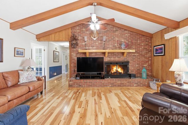 912 Briggs Street NW, Valdese, NC 28690