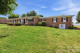 912 Briggs Street NW, Valdese, NC 28690