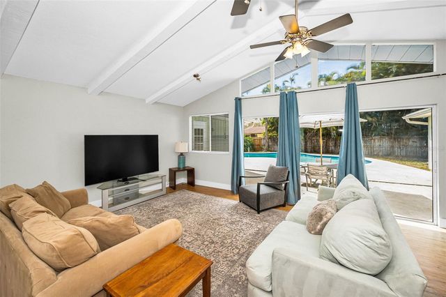 7692 132ND WAY, Seminole, FL 33776