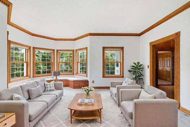 8620 Inver Grove Trail, Inver Grove Heights, MN 55076