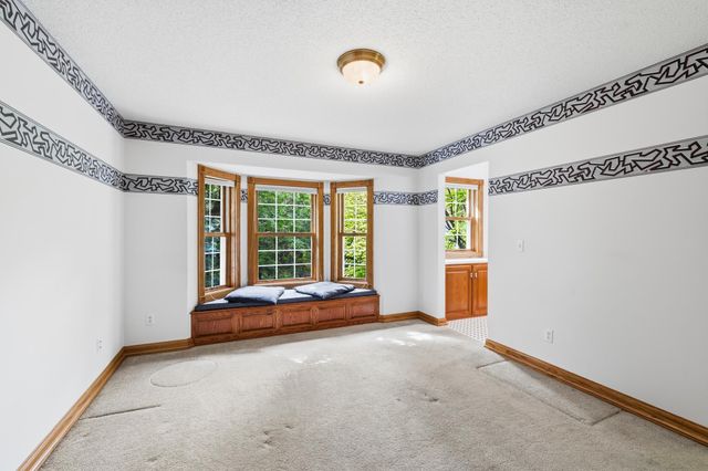 8620 Inver Grove Trail, Inver Grove Heights, MN 55076