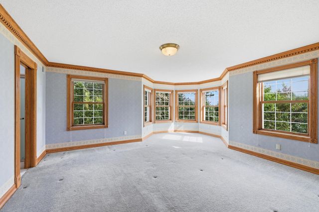 8620 Inver Grove Trail, Inver Grove Heights, MN 55076