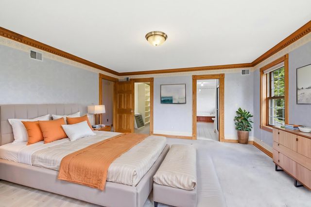 8620 Inver Grove Trail, Inver Grove Heights, MN 55076
