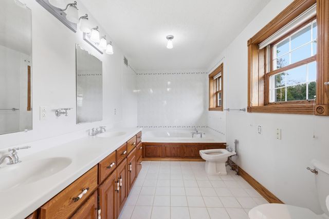 8620 Inver Grove Trail, Inver Grove Heights, MN 55076